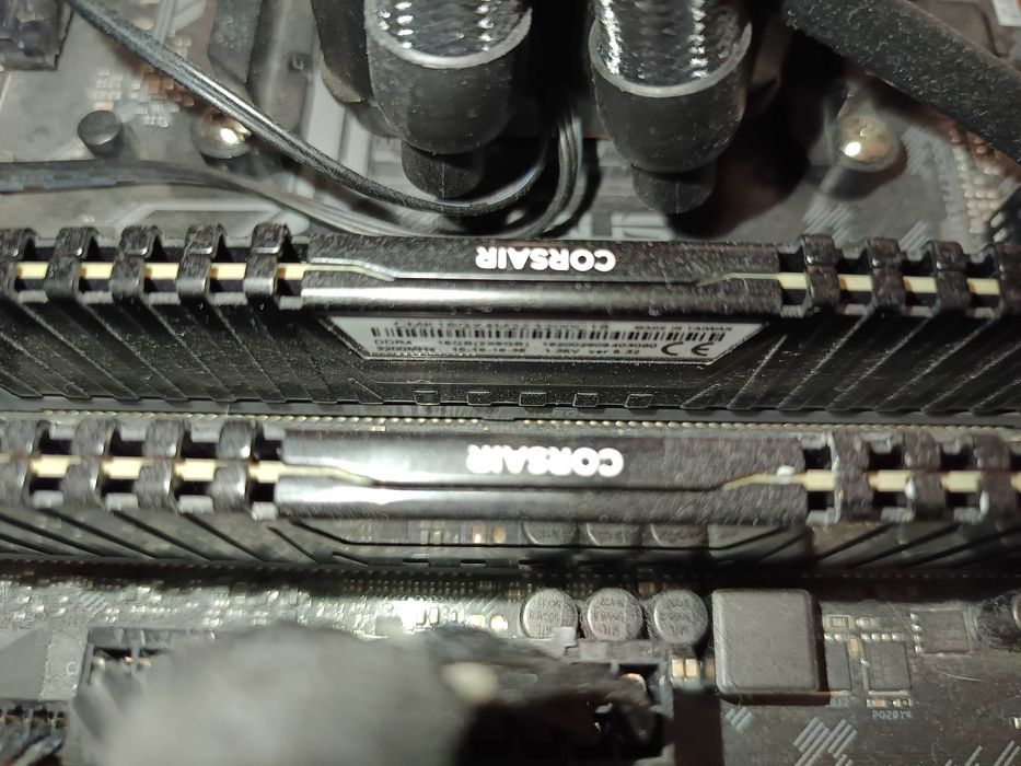 Ryzen 9 5900X, ASUS TUF B450M-Plus Gaming, 2x8GB Corsair Vengeance LPX