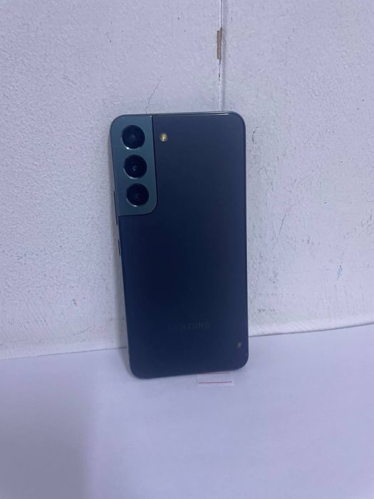 Samsung S22 с минусом