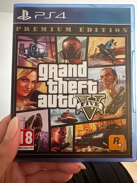 GTA 5 Premium Edition +FIFA 17+ FIFA 16 toate pentru PS 4