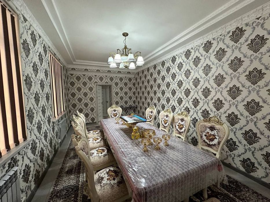 Срочно и сравнительно недорого ! 4 комнатная квартира в новостройке  !