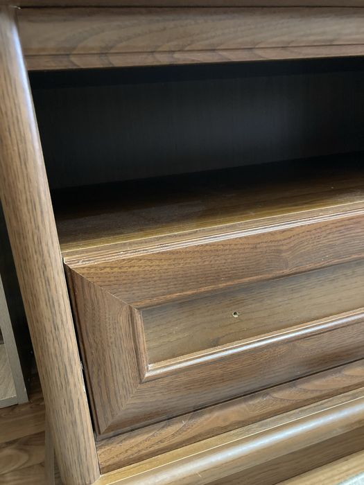 Тумба шкафчик под телевизор