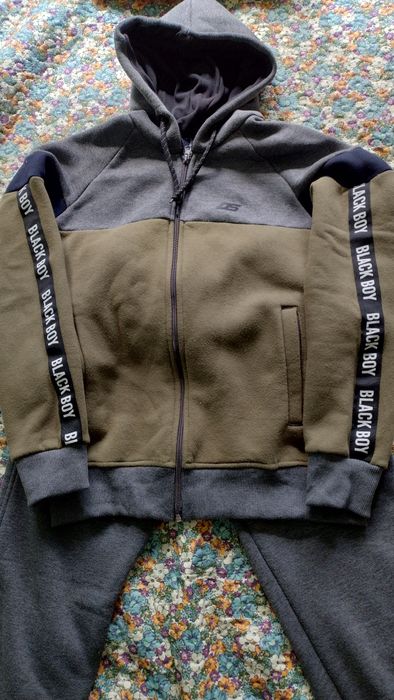 Детски спортен екип