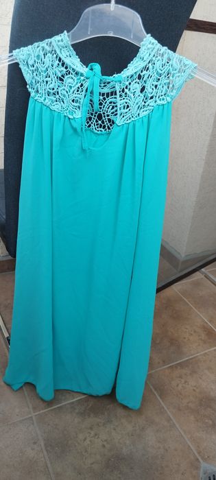 Лятна рокля в цвят мента