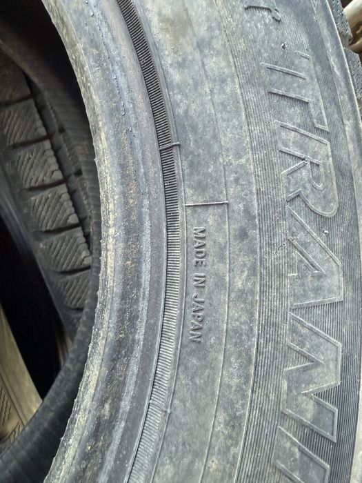Зимние шины 225/65/р17. Toyo