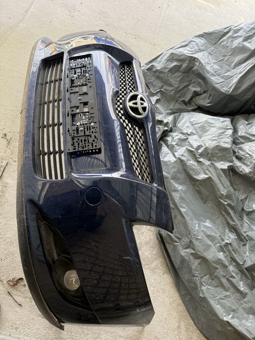 Предна броня Toyota Auris