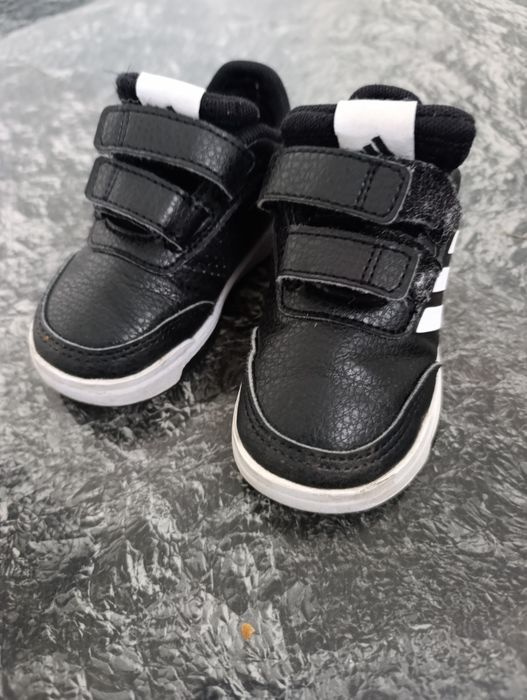 Adidasi adidas copii
