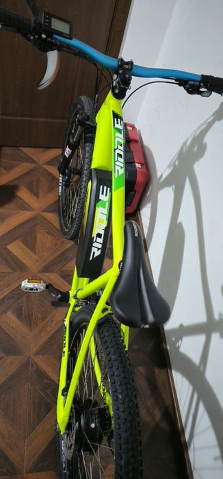 Vand bicicleta Devron Riddle electrica pe 27,5