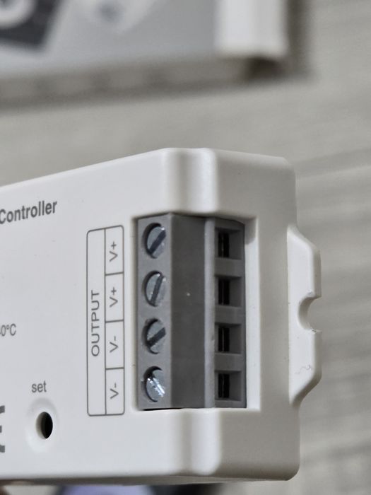 Controler LED FCOB 5050 SMD COB + Telecomandă RF 2.4GHz (4 zone)