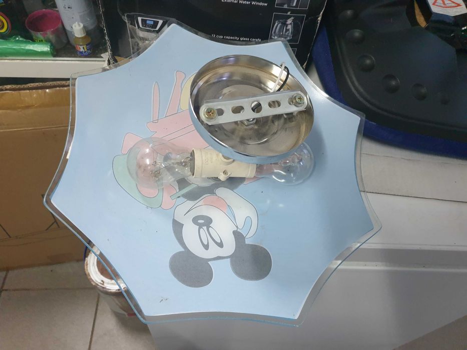 Candelabru camera copii