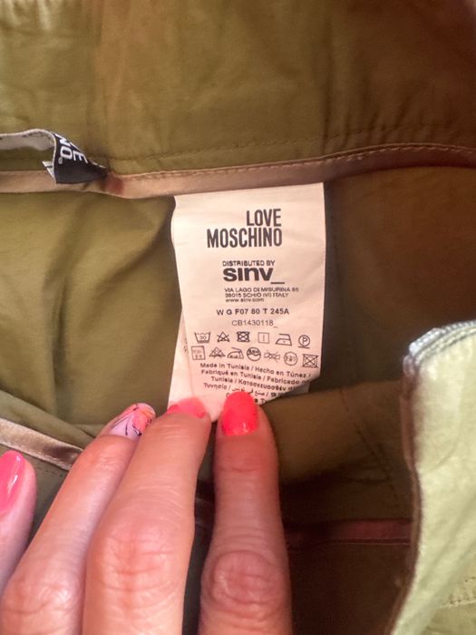 Love Moschino- пола