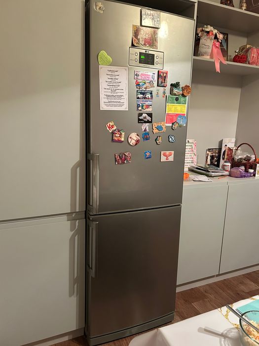 Холодильник LG 190см