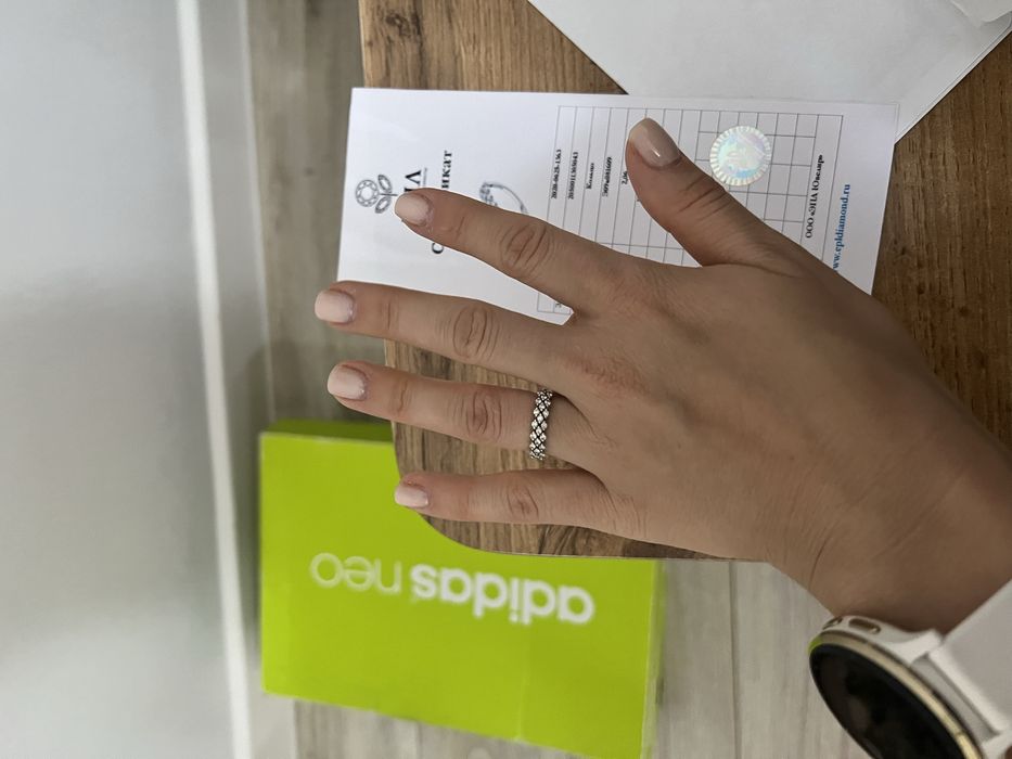 Кольцо с 25ью бриллиантами