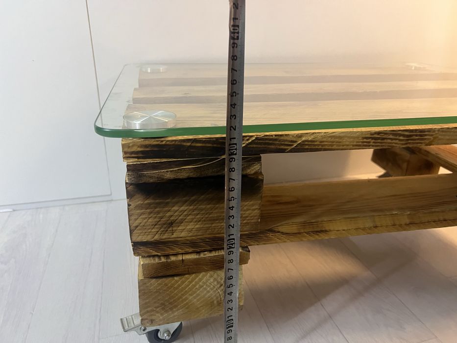 Стол интерьерный