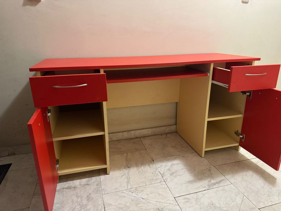 Бюро 145/50/74,5 (подарявам)