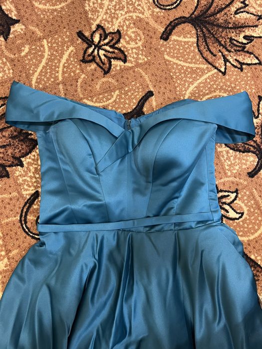 Продавам балня рокля