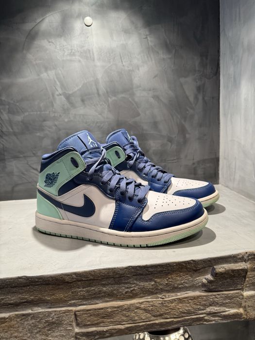 КАТО ЧИСТО НОВИ Jordan 1, 42 -  Blue Mint
