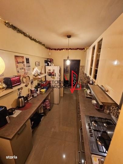 3 camere decomandate, et.1, renovate, mobilate, 68mp, Basarabia- Pta M
