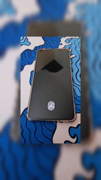 Обменяю 2 телефона на 1