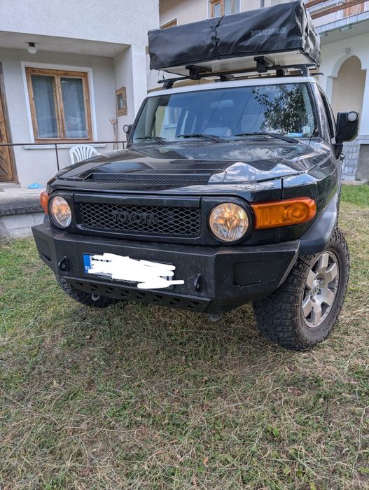 FJ cruiser Toyota на части . Броня и фарове