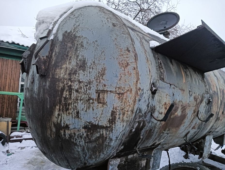 Продам цестерну .