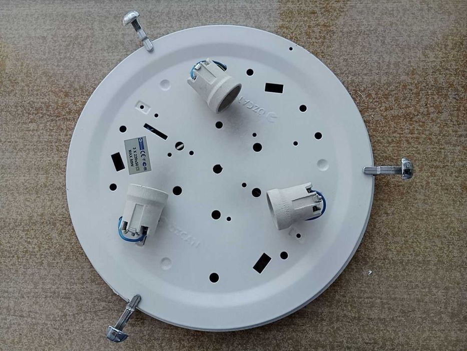 Продаю светильники