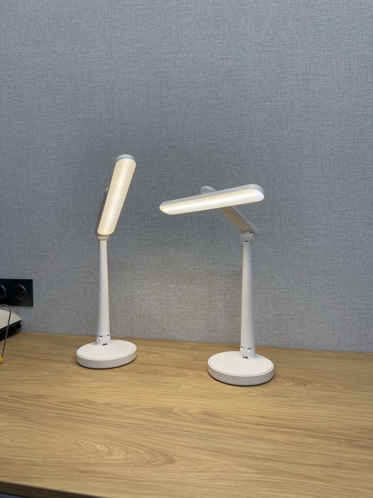 Настольная лампа