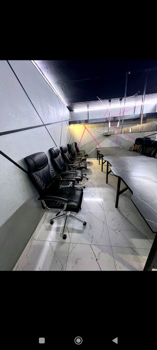 Kompyuter stol va stullari sotiladi 20 kishilik tez va arzon