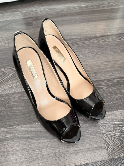 Guess обувки на ток