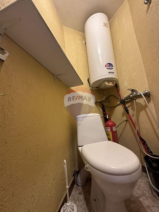 Дава се под наем Офис в Варна, Лятно кино Тракия - 28 кв.м за 204 € - Снимка #2