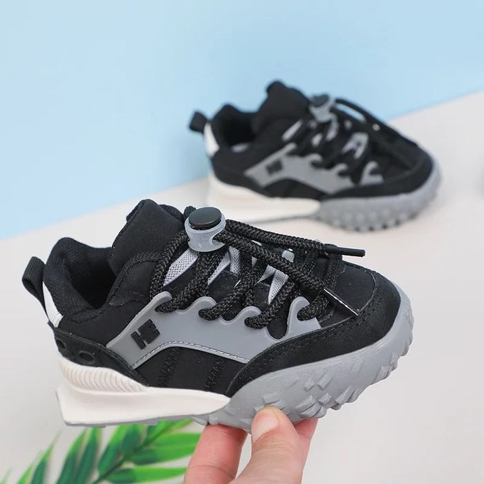 Кроссовки детские