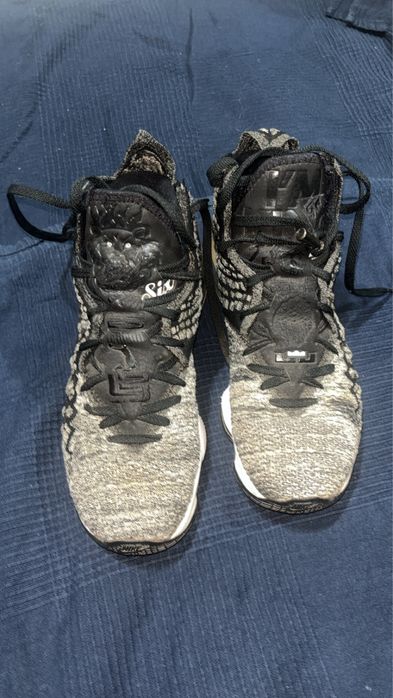 Bascheți Nike Lebron 17