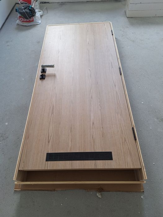 Интериорна Нова врата масивна дървесина естествен фурнир