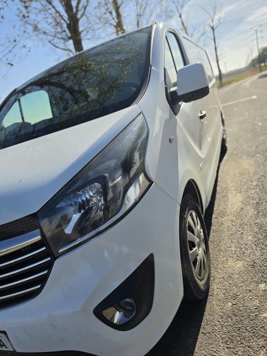 OPEL Vivaro 2015 — imagine 4