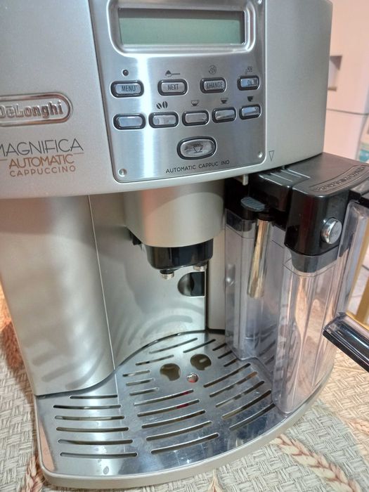 Espresor Delonghi Magnifica Automatic Capuccino