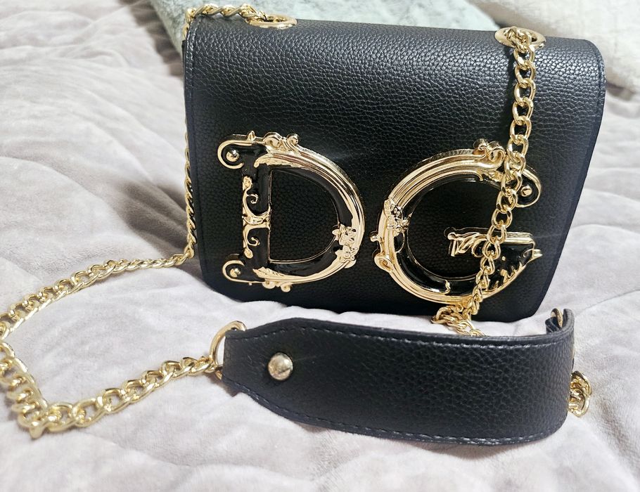 Уникална чанта-бижу