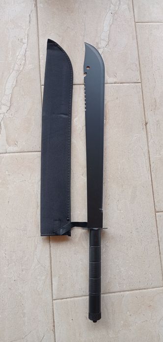 Macetă, lungime totală 80 de cm.