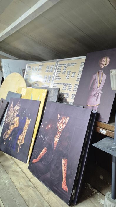 Диваны , стенд, оборудование   м мебель