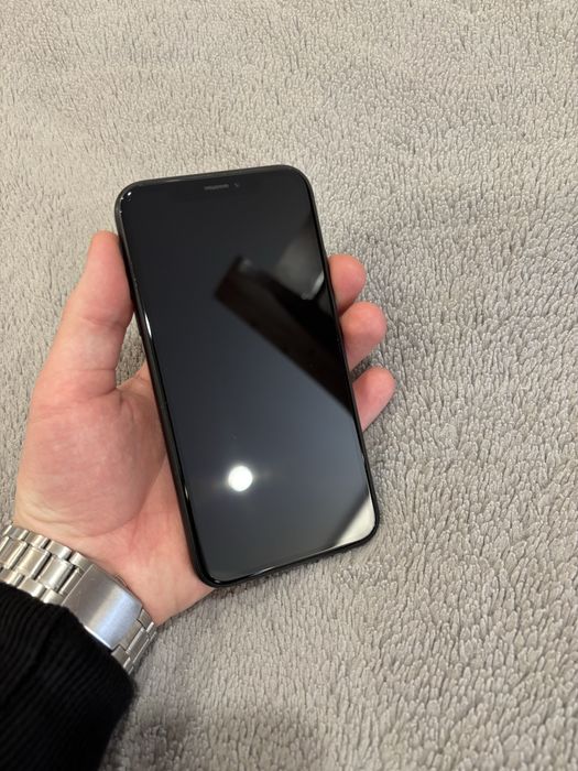 Iphone xr в хорошем состоянии