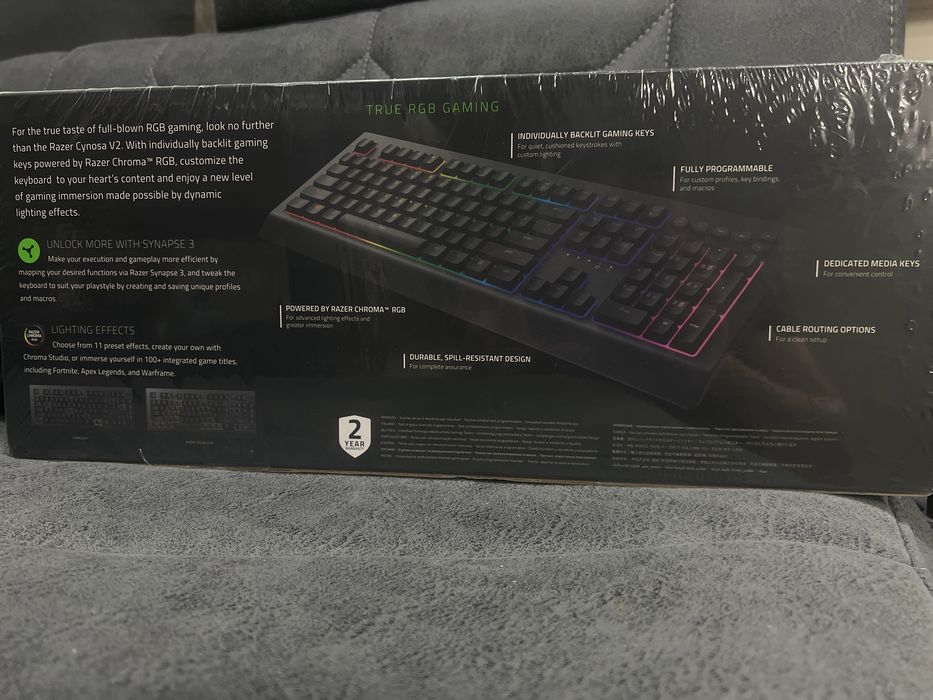 Профессиональная клавиатура мышка и наушники. От фирмы Razer.