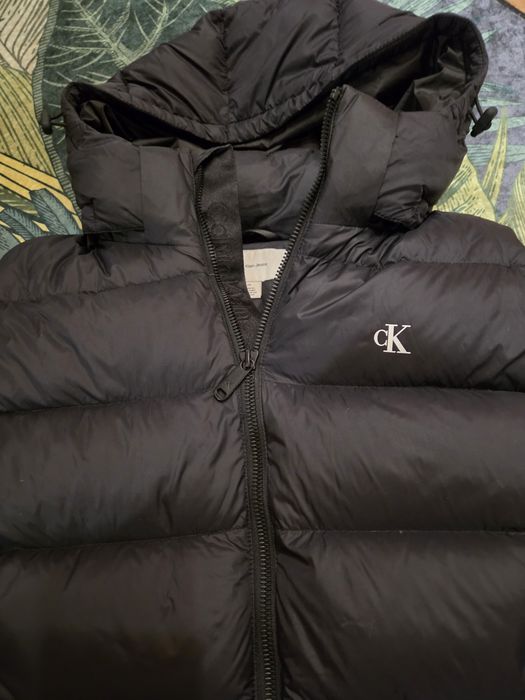 Елек Calvin Klein