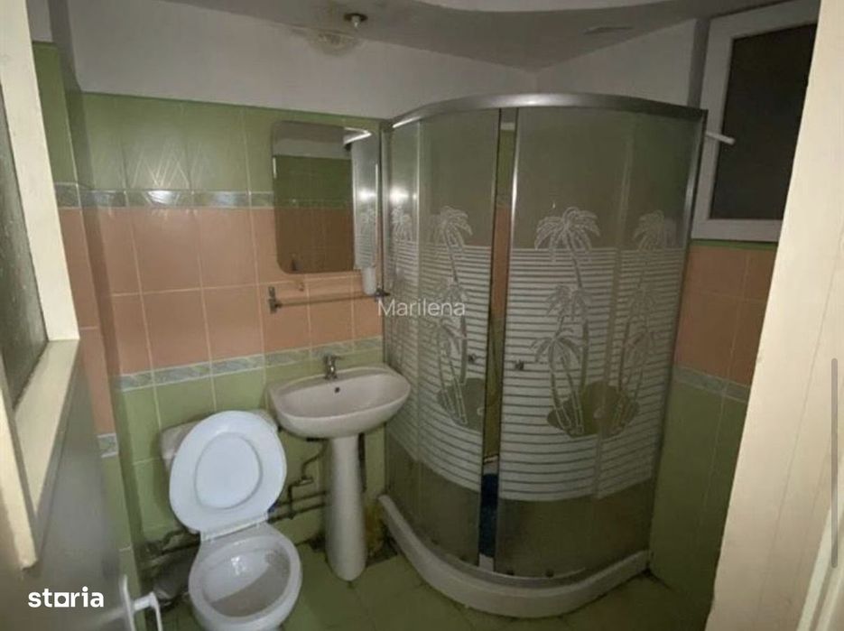 Decomandat, Brazdă, etaj 4/10, pret 100.000€