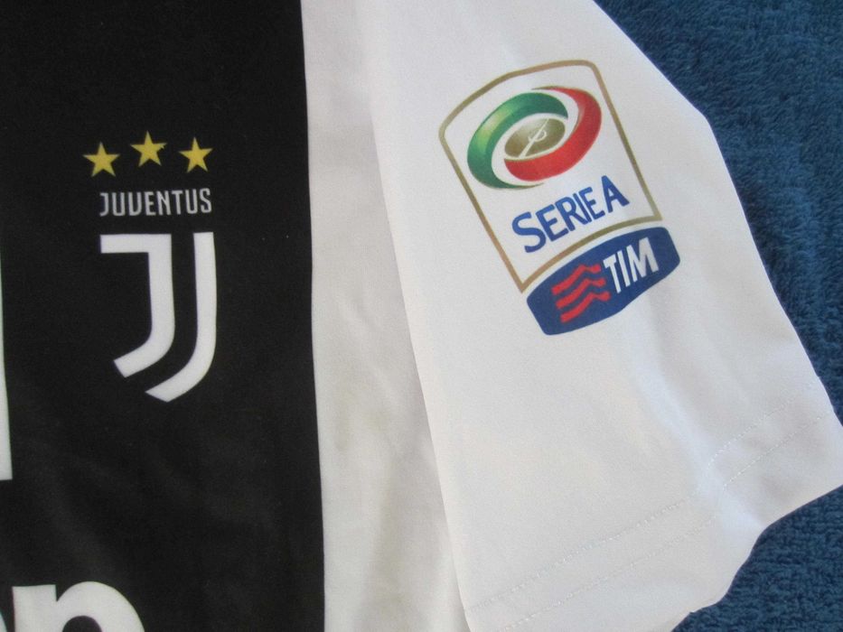 Tricou copil fotbal Ronaldo, Juventus, masura XS , Adidas, este imprimat, stare f.buna-ca nou
