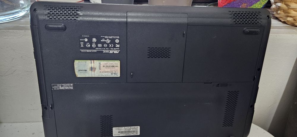 Vand  3 Laptopuri pentru piese ASUS
