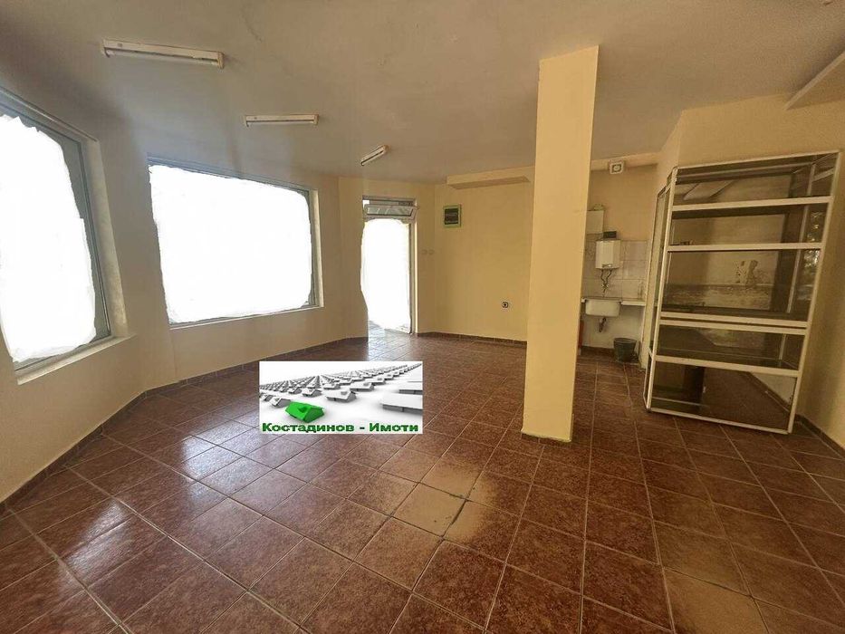 Дава се под наем Магазин в Пловдив, Каменица 1 - 35 кв.м за 408 € - Снимка #2