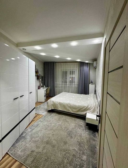 Юнусабад 14кв 4/4/5 Оринтир: на против Атлас