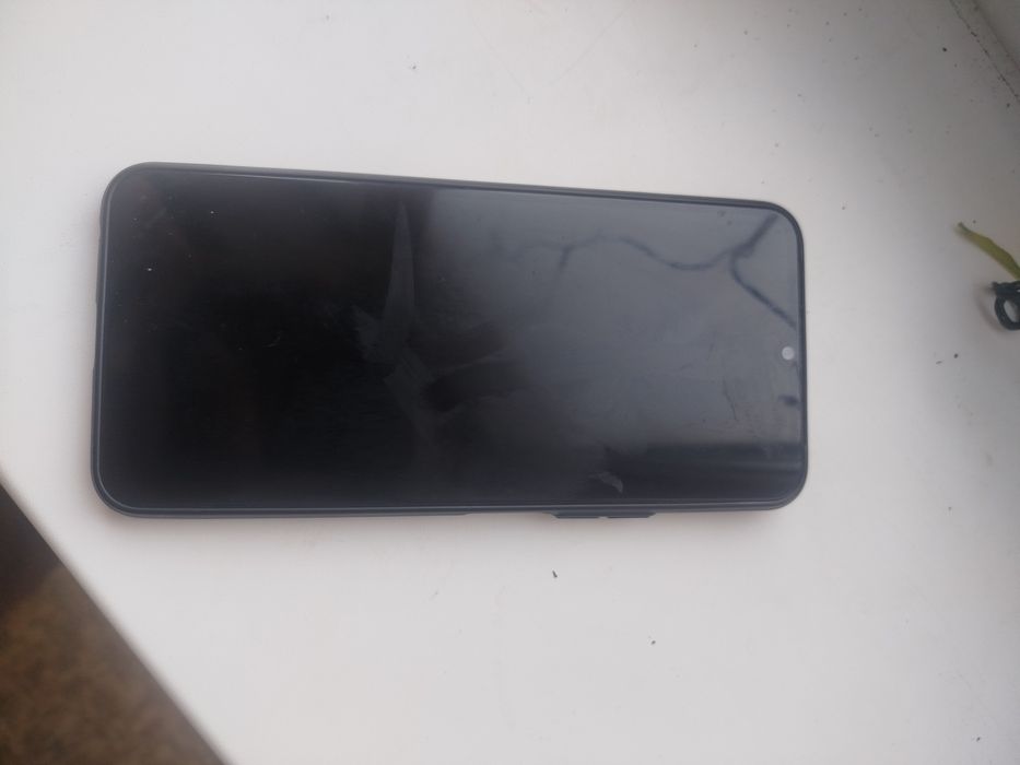 Срочно продам смартфон Vivo Y21