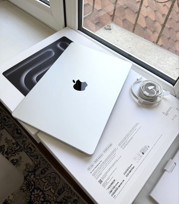 MacBook Pro M5 16/512GB 14-inch Silver