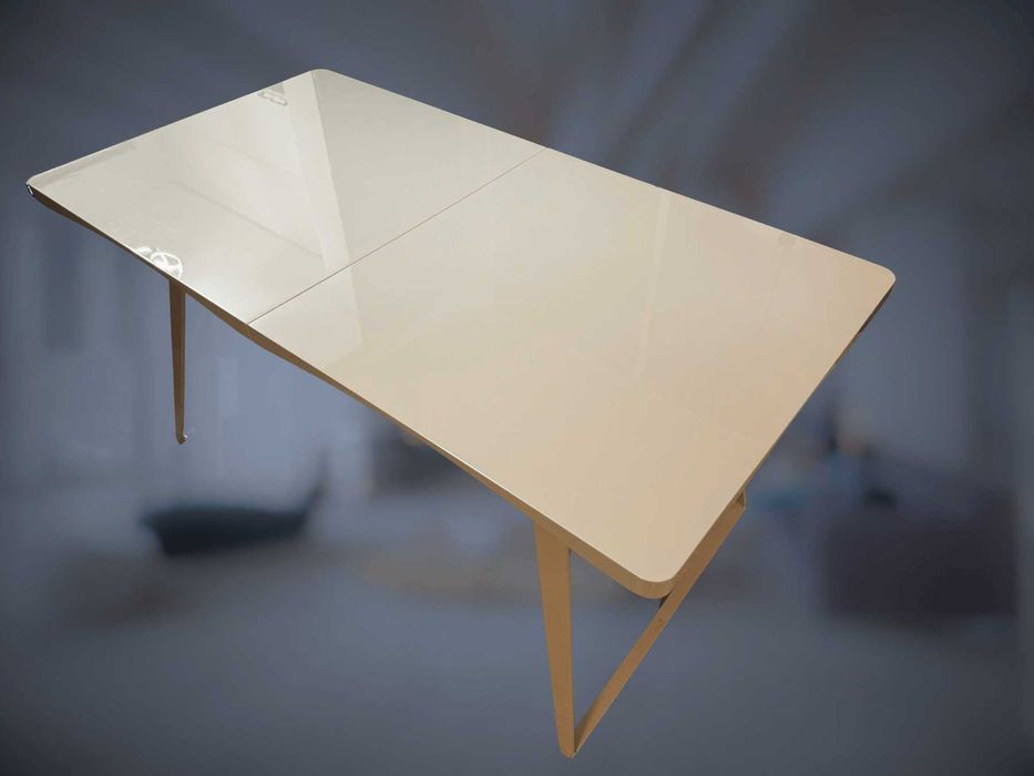 Трапезна маса (разтегателна) и холна маса