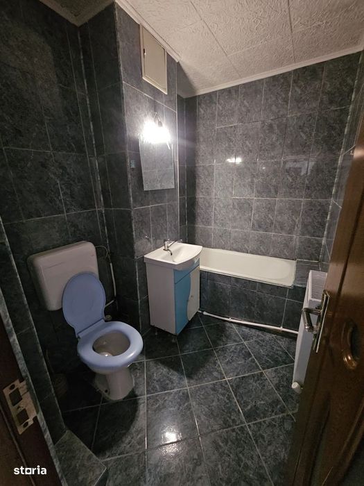 Apartament cu 2 camere de închiriat în Curtea de Argeș.