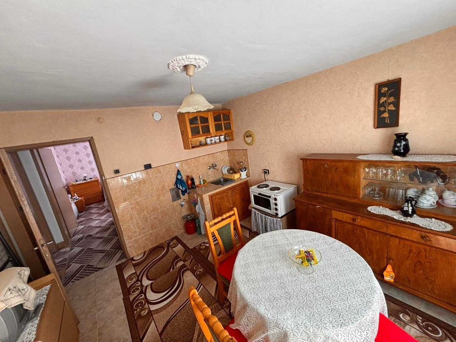 Продава се Къща в София, Център - 57 кв.м за 1141 €/кв.м - Снимка #2